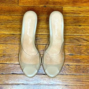 Kitten heels